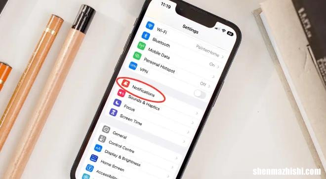 如何在苹果iOS16中获取iOS15锁屏通知布局