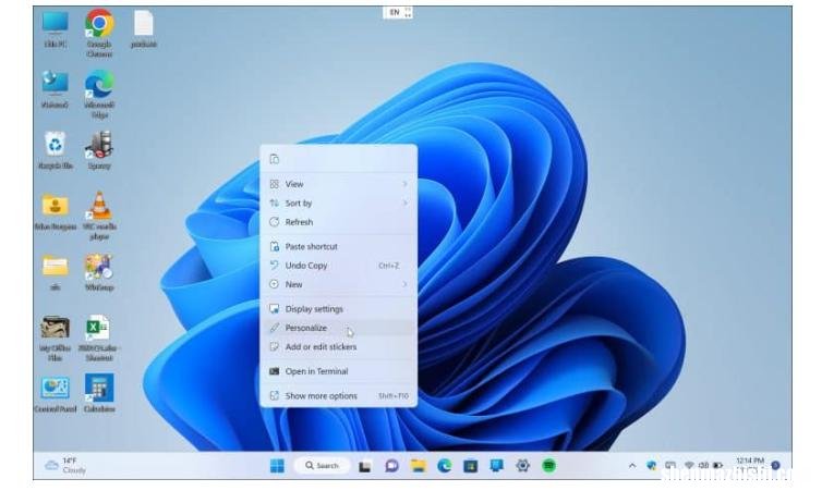 如何在Windows11上自动更换墙纸
