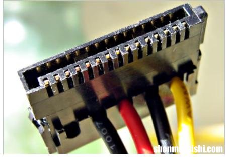 SSD固态硬盘怎么接线，我可以连接多少个SATA硬盘