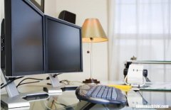 win10双显示器设置不同壁纸方法 如何设置双显示器壁纸
