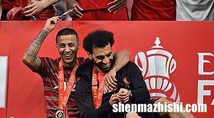 利物浦夺冠照片