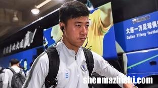 足球俱乐部和球员